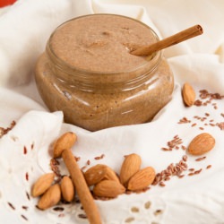 Cinnamon Roll Flax Almond Butter