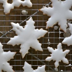 Snowflake Spice Cookies