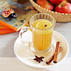 Non-Alcoholic Hot Tea Toddy