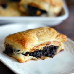 Puff Pastry Poppy Seeds Cakes