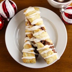 Cinnamon-Pecan Biscuit Twists
