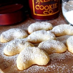 Almond Crescent Cookies