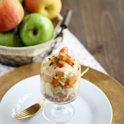 Apple and Garlic Prawns Salad