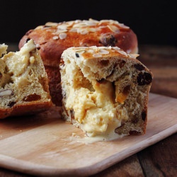 Vanilla Custard Cake-Bread