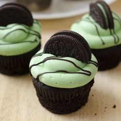 Mint Oreo Cupcakes
