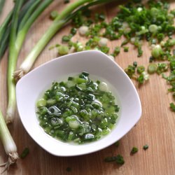 Vietnamese Scallions & Oil Garnish