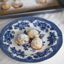 Cinnamon Chip Snowballs