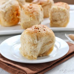 Garlic Dinner Rolls