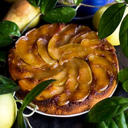 Spicy Apple Cake