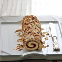Cake with Raspberries and Almonds