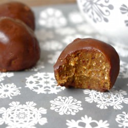 Chocolate Gingerbread Bliss Balls