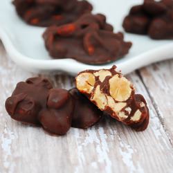 Easy Peanut Candy Clusters