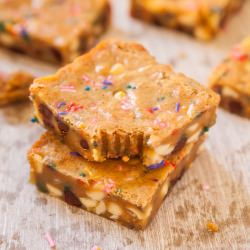 Funfetti Cake Batter Blondies