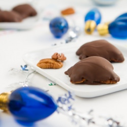 3 Ingredient Chocolate Turtles