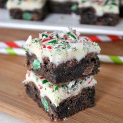 Candy Cane Oreo Bars