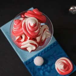 Peppermint Meringues
