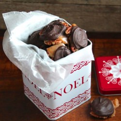 Salted Caramel Pecan Turtles
