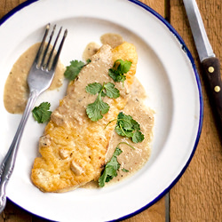 Chicken in Roasted Garlic Sauce