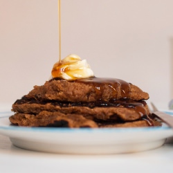 Whole Wheat Gingerbread Pancakes