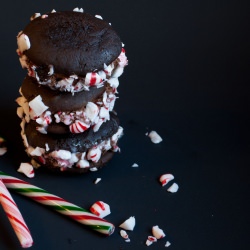 Chocolate Peppermint Whoopie Pies