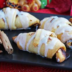 Cinnamon Pecan Crescent Rolls