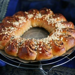 Poppyseed Wholewheat Bread Ring