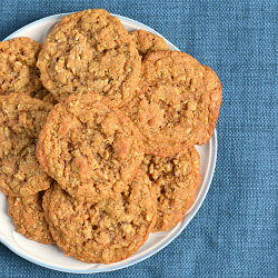Chewy Oatmeal Coconut Cookies