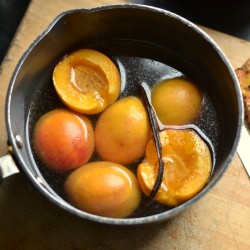 Peach Melba with Strawberry Sauce