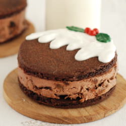 Xmas Ice Cream Cookie Sandwich