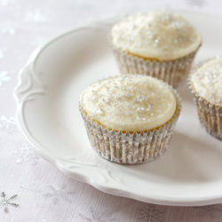 Winter White Cupcakes