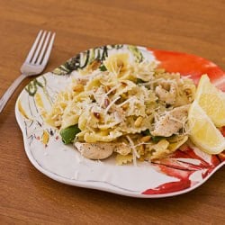 Chicken with Spinach and Farfalle