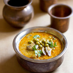 Mushroom & Peas Curry