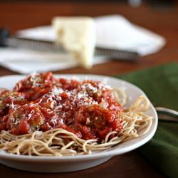 Spaghetti w/ Turkey-Pesto Meatballs