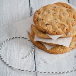 White Chocolate Almond Cookies