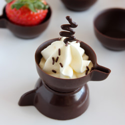 Choco-Tazas de Nata  y Fresas