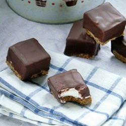 Chocolate Marshmallow Cookie Bars