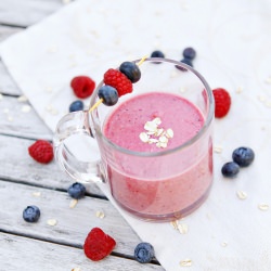 Berry and Oat Smoothie
