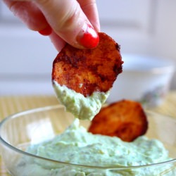 Potato Chips with Avocado Dip