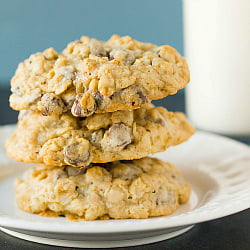 Oatmeal-Chocolate Chip Cookies