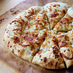 Pizzeria-style garlic cheesy bread