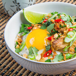 Spicy Peanut Chicken Rice Bowl