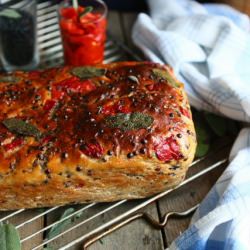Beluga Lentil Bread w/ Bell Pepper
