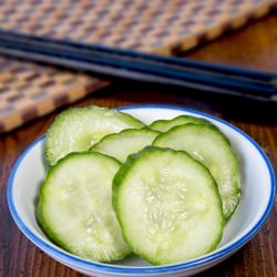 Quick cucumber pickles