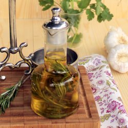 Oil with Rosemary and Garlic