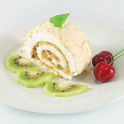 Meringue Roll with Kiwi