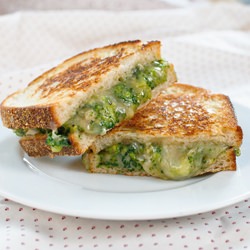 Broccoli-Cheddar Grilled Cheese