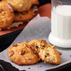 Apricot Jam and Walnut Cookies