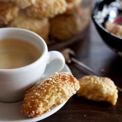 Italian Sesame Cookies