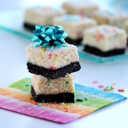 Oreo Cake Batter Cheesecake Bars