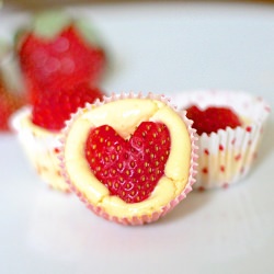 Strawberry Heart Mini Cheesecakes